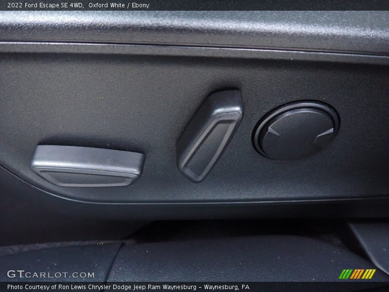 Oxford White / Ebony 2022 Ford Escape SE 4WD