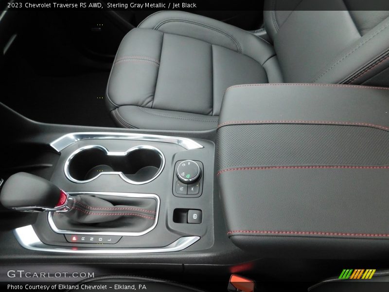 Sterling Gray Metallic / Jet Black 2023 Chevrolet Traverse RS AWD