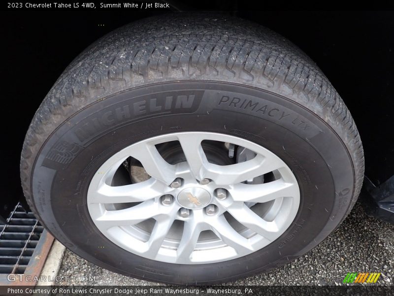 Summit White / Jet Black 2023 Chevrolet Tahoe LS 4WD