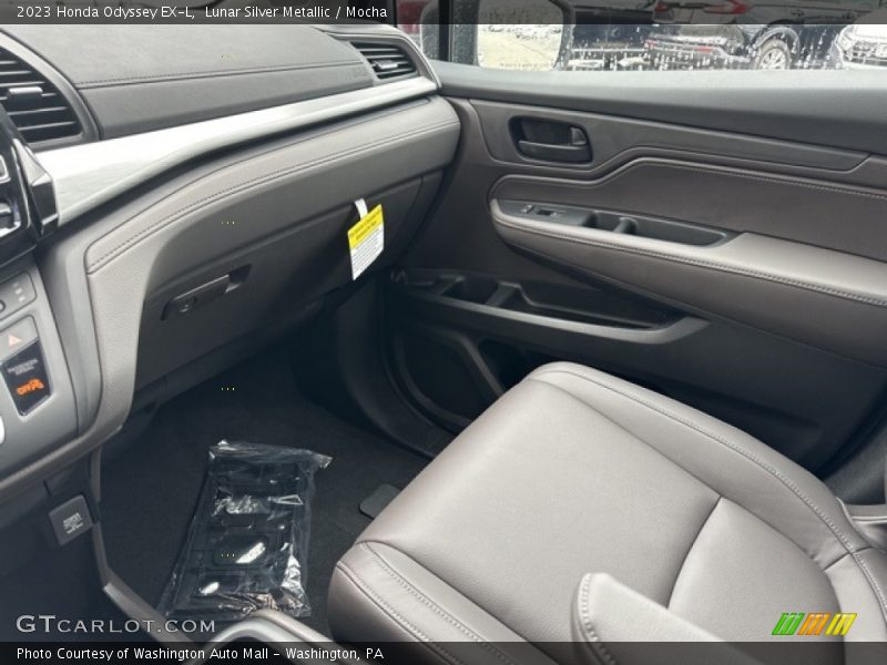 Front Seat of 2023 Odyssey EX-L