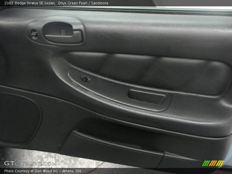 Onyx Green Pearl / Sandstone 2002 Dodge Stratus SE Sedan