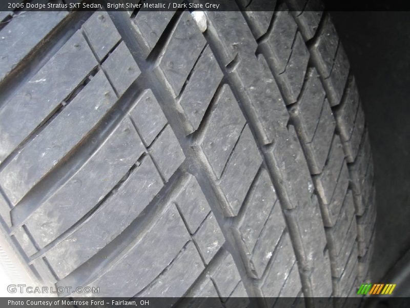 Bright Silver Metallic / Dark Slate Grey 2006 Dodge Stratus SXT Sedan