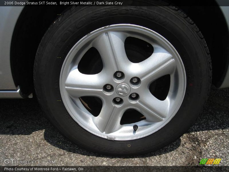 Bright Silver Metallic / Dark Slate Grey 2006 Dodge Stratus SXT Sedan