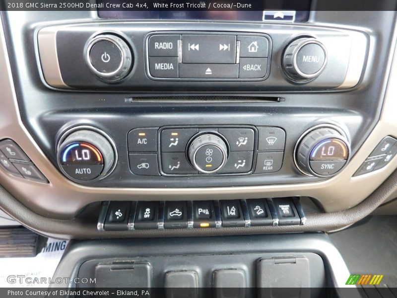 White Frost Tricoat / Cocoa/­Dune 2018 GMC Sierra 2500HD Denali Crew Cab 4x4