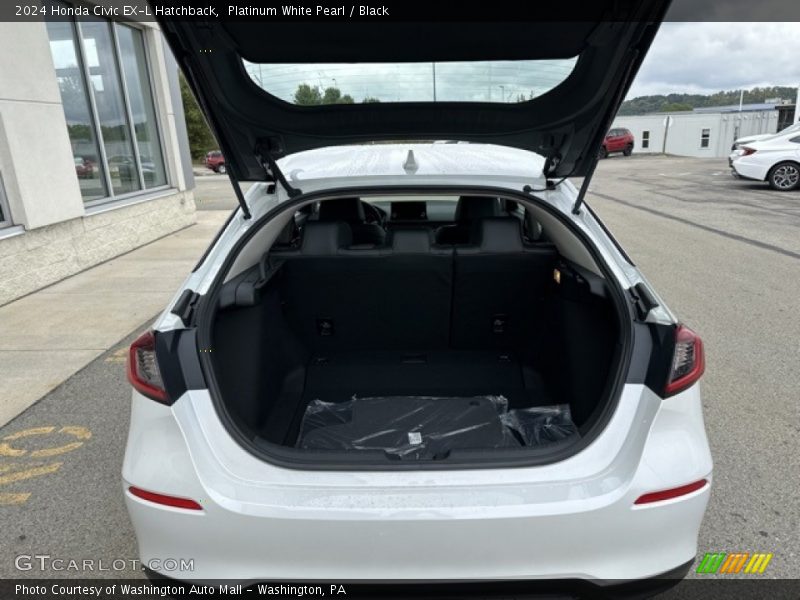  2024 Civic EX-L Hatchback Trunk
