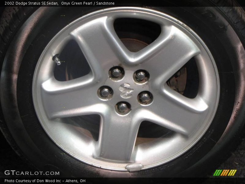 Onyx Green Pearl / Sandstone 2002 Dodge Stratus SE Sedan