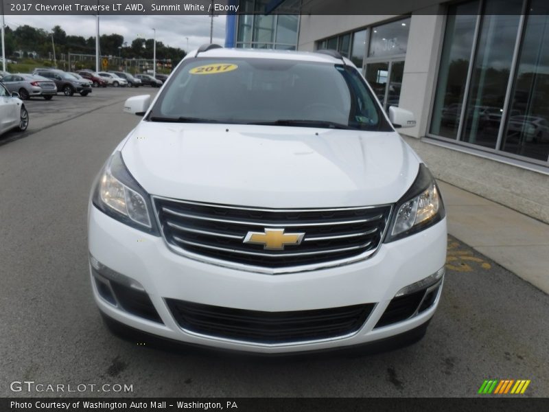 Summit White / Ebony 2017 Chevrolet Traverse LT AWD