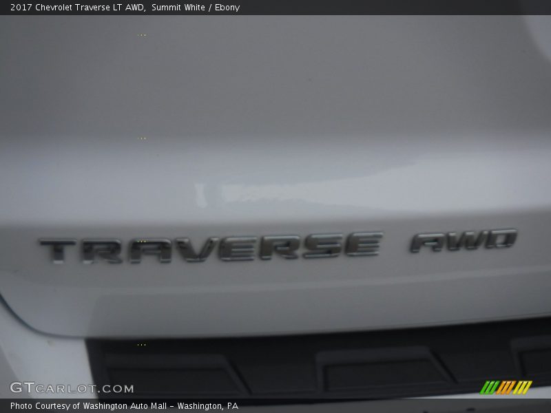 Summit White / Ebony 2017 Chevrolet Traverse LT AWD