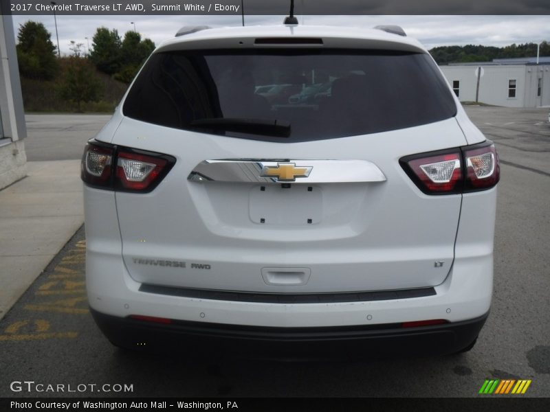 Summit White / Ebony 2017 Chevrolet Traverse LT AWD