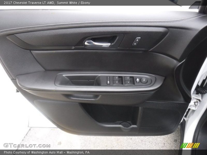 Summit White / Ebony 2017 Chevrolet Traverse LT AWD