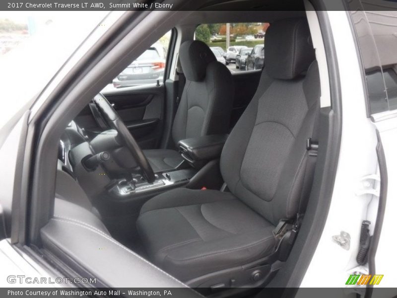 Summit White / Ebony 2017 Chevrolet Traverse LT AWD
