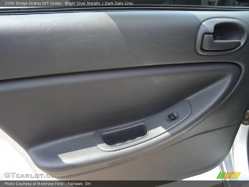 Bright Silver Metallic / Dark Slate Grey 2006 Dodge Stratus SXT Sedan