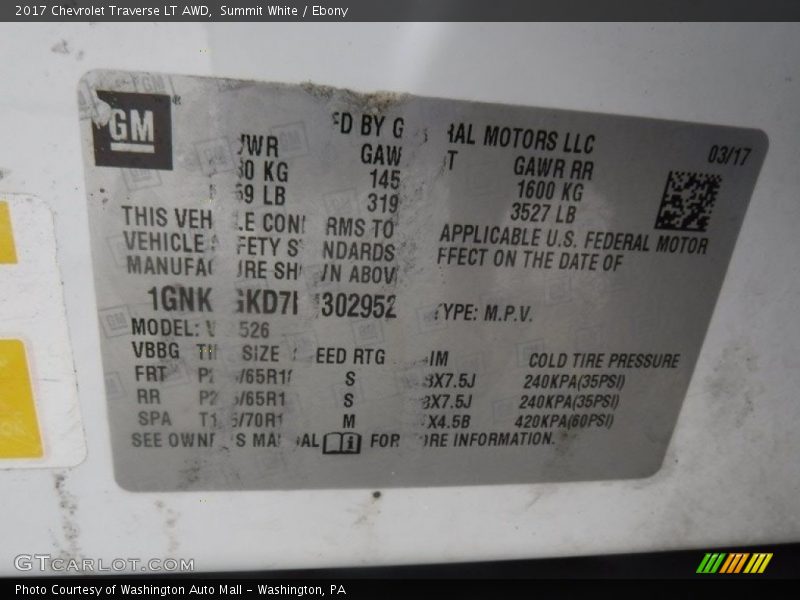 Summit White / Ebony 2017 Chevrolet Traverse LT AWD