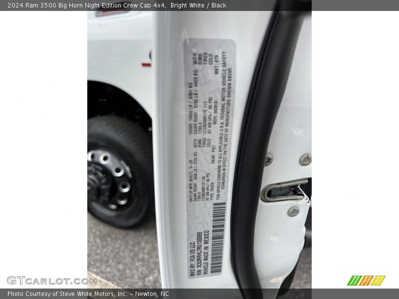 Bright White / Black 2024 Ram 3500 Big Horn Night Edition Crew Cab 4x4