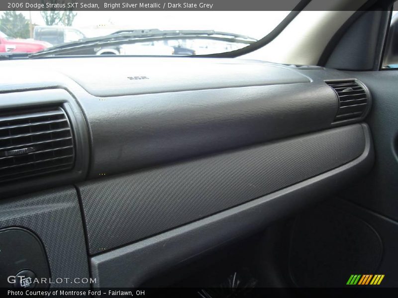 Bright Silver Metallic / Dark Slate Grey 2006 Dodge Stratus SXT Sedan