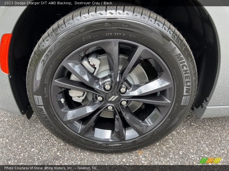  2023 Charger SXT AWD Blacktop Wheel