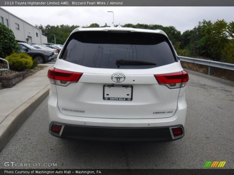 Blizzard Pearl White / Almond 2019 Toyota Highlander Limited AWD