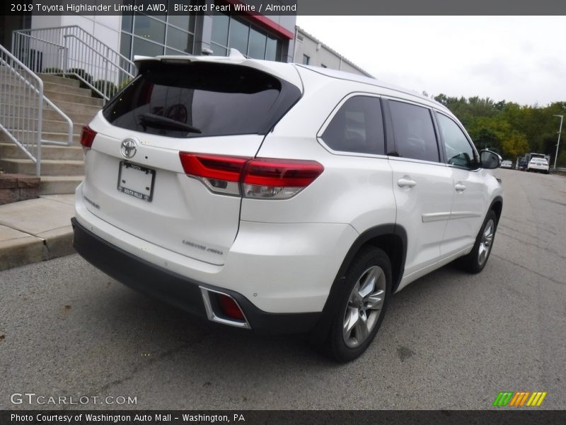 Blizzard Pearl White / Almond 2019 Toyota Highlander Limited AWD