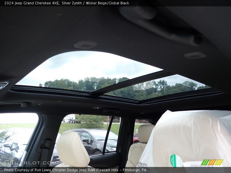 Sunroof of 2024 Grand Cherokee 4XE