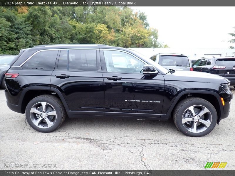 Diamond Black Crystal Pearl / Global Black 2024 Jeep Grand Cherokee 4XE