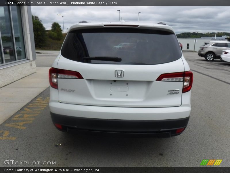 Platinum White Pearl / Black 2021 Honda Pilot Special Edition AWD