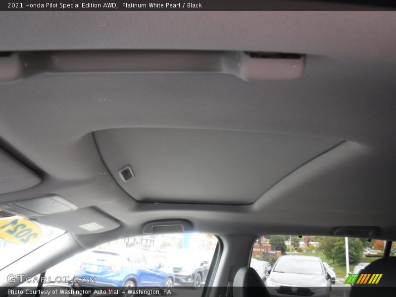 Platinum White Pearl / Black 2021 Honda Pilot Special Edition AWD