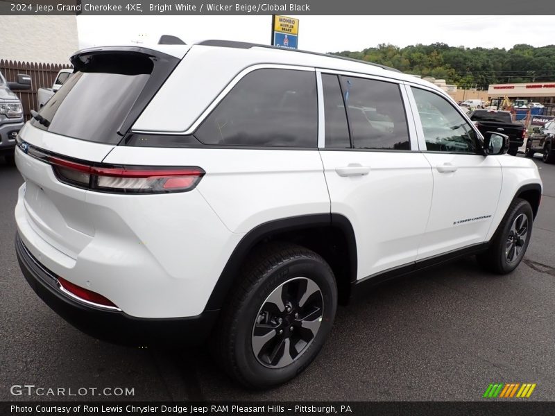 2024 Grand Cherokee 4XE Bright White