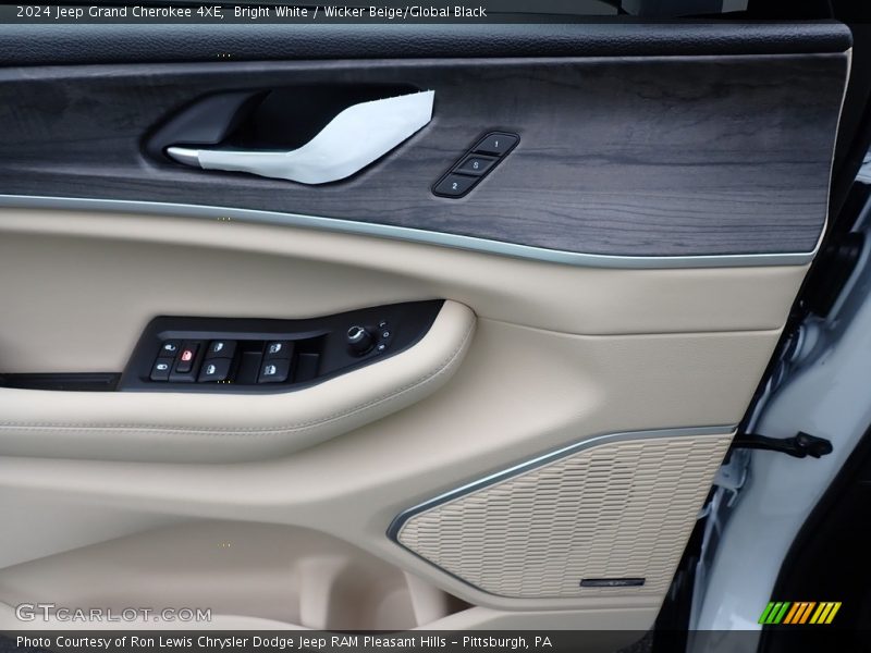 Door Panel of 2024 Grand Cherokee 4XE