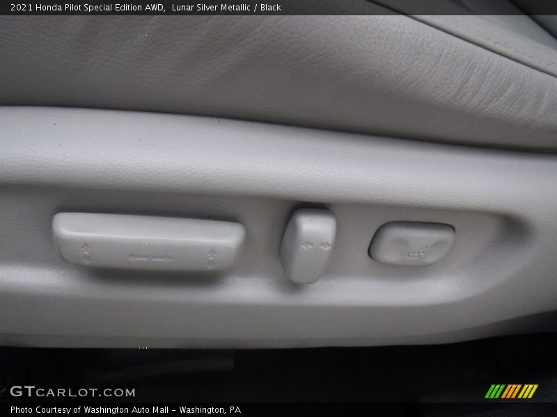 Lunar Silver Metallic / Black 2021 Honda Pilot Special Edition AWD