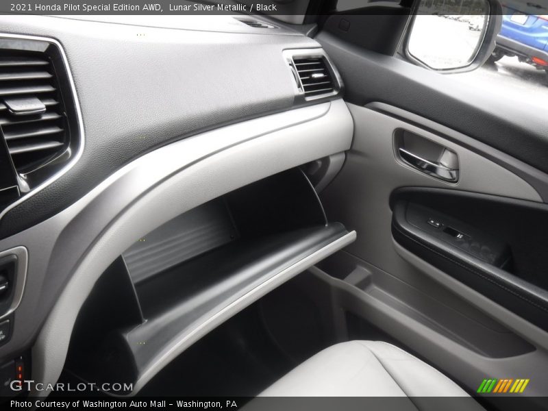 Lunar Silver Metallic / Black 2021 Honda Pilot Special Edition AWD