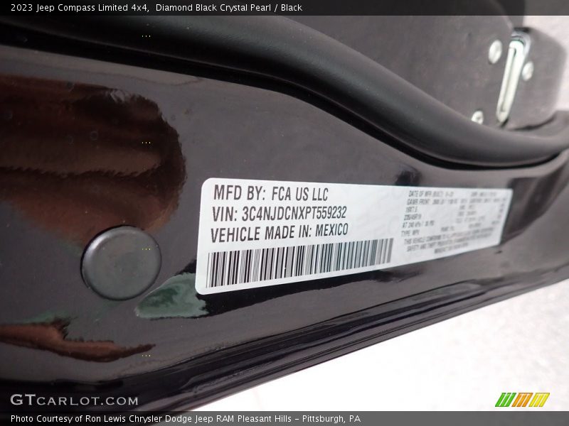 Diamond Black Crystal Pearl / Black 2023 Jeep Compass Limited 4x4