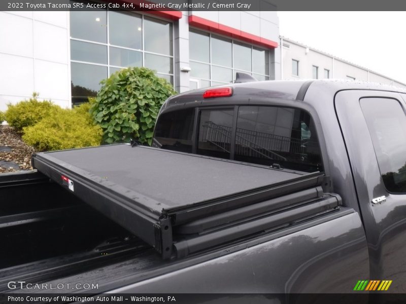 Magnetic Gray Metallic / Cement Gray 2022 Toyota Tacoma SR5 Access Cab 4x4