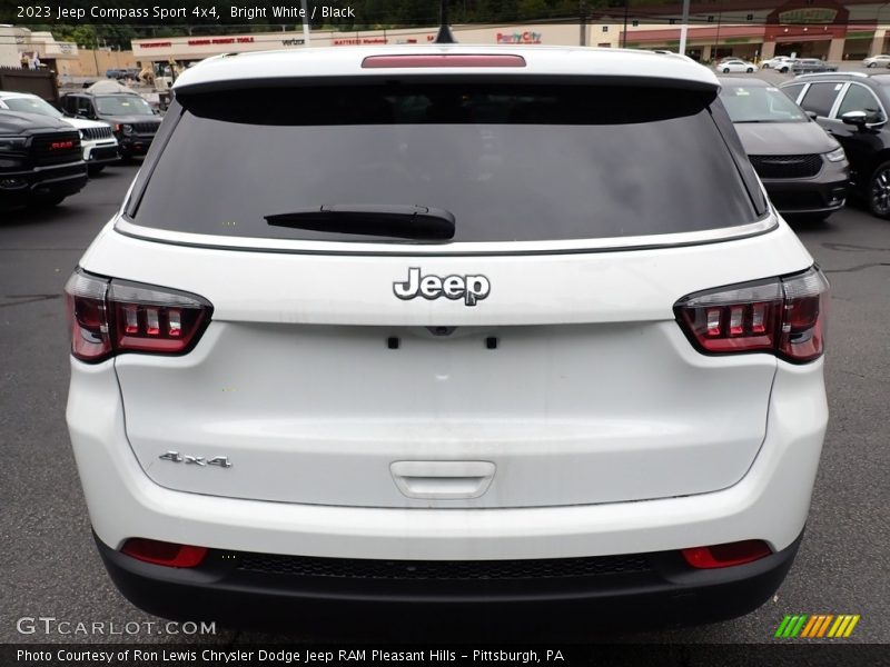 Bright White / Black 2023 Jeep Compass Sport 4x4