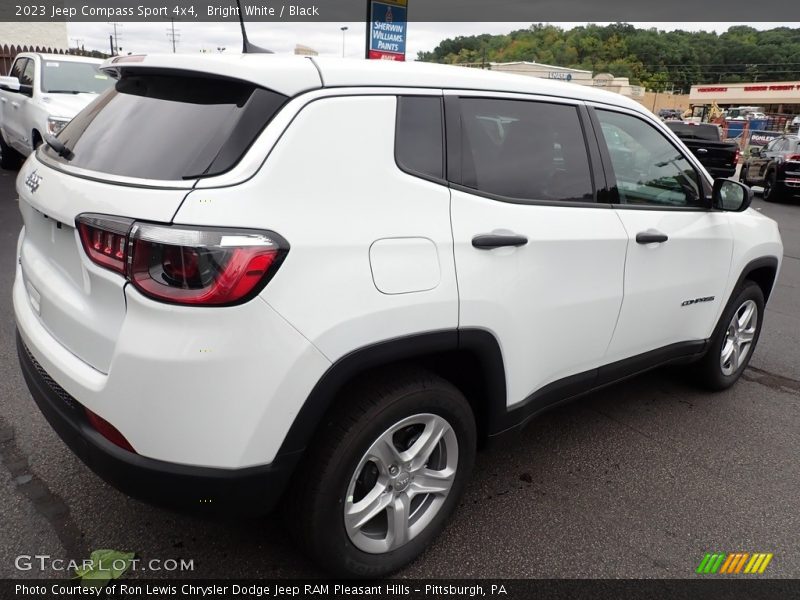 Bright White / Black 2023 Jeep Compass Sport 4x4