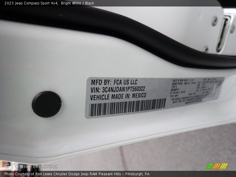 Bright White / Black 2023 Jeep Compass Sport 4x4