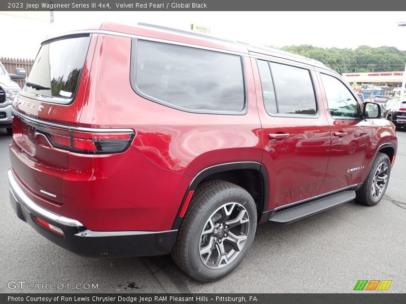 Velvet Red Pearl / Global Black 2023 Jeep Wagoneer Series III 4x4