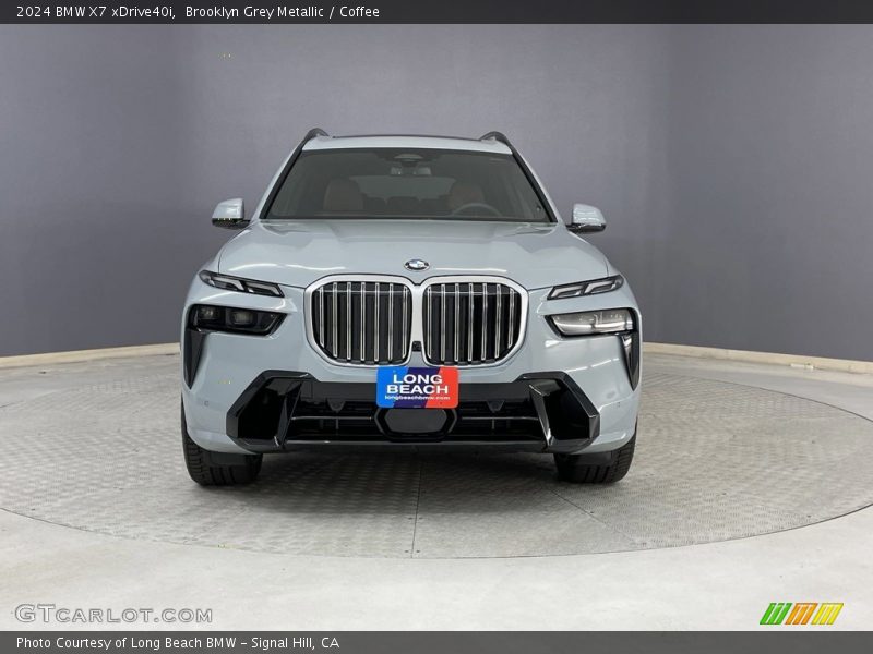 Brooklyn Grey Metallic / Coffee 2024 BMW X7 xDrive40i