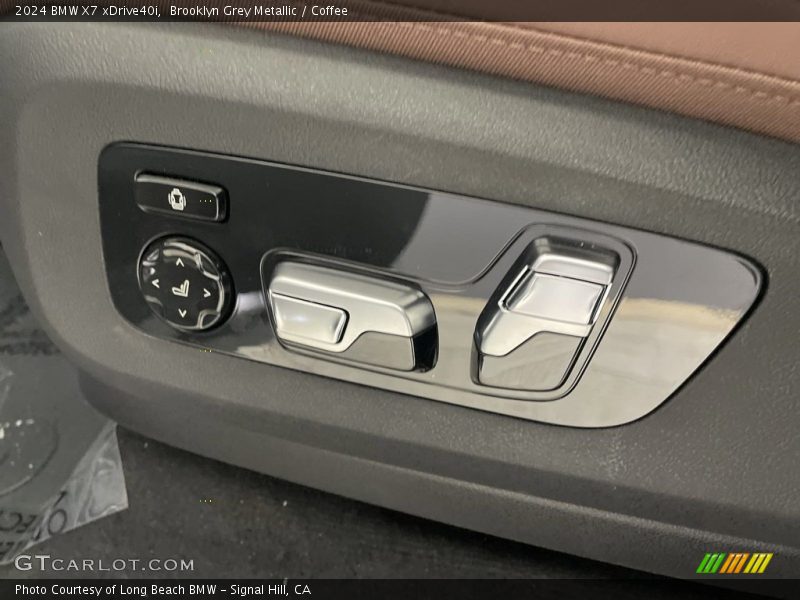 Front Seat of 2024 X7 xDrive40i