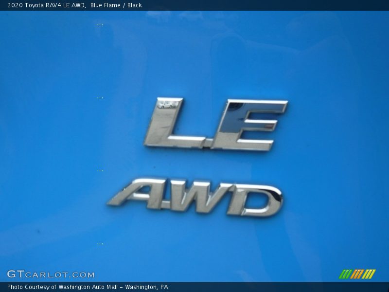  2020 RAV4 LE AWD Logo