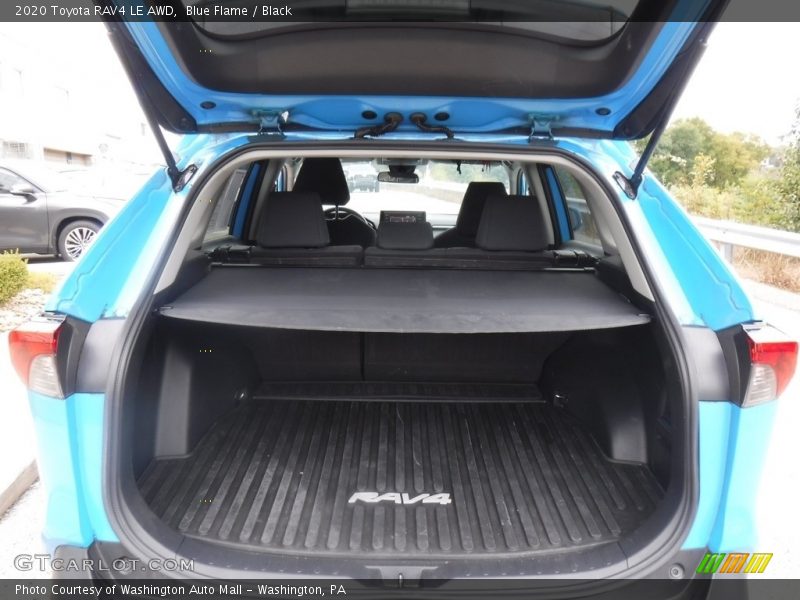  2020 RAV4 LE AWD Trunk