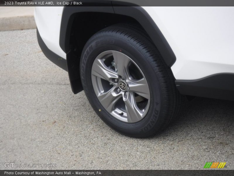 Ice Cap / Black 2023 Toyota RAV4 XLE AWD