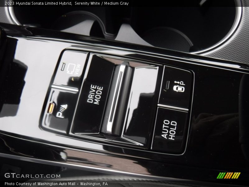 Controls of 2023 Sonata Limited Hybrid