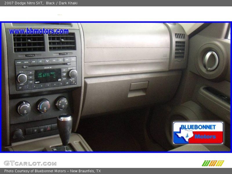 Black / Dark Khaki 2007 Dodge Nitro SXT