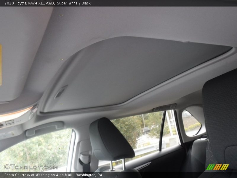 Super White / Black 2020 Toyota RAV4 XLE AWD