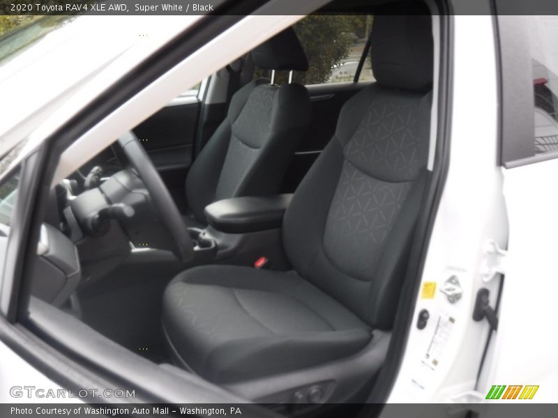 Super White / Black 2020 Toyota RAV4 XLE AWD
