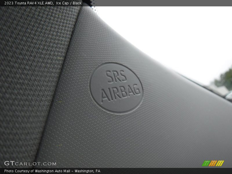 Ice Cap / Black 2023 Toyota RAV4 XLE AWD
