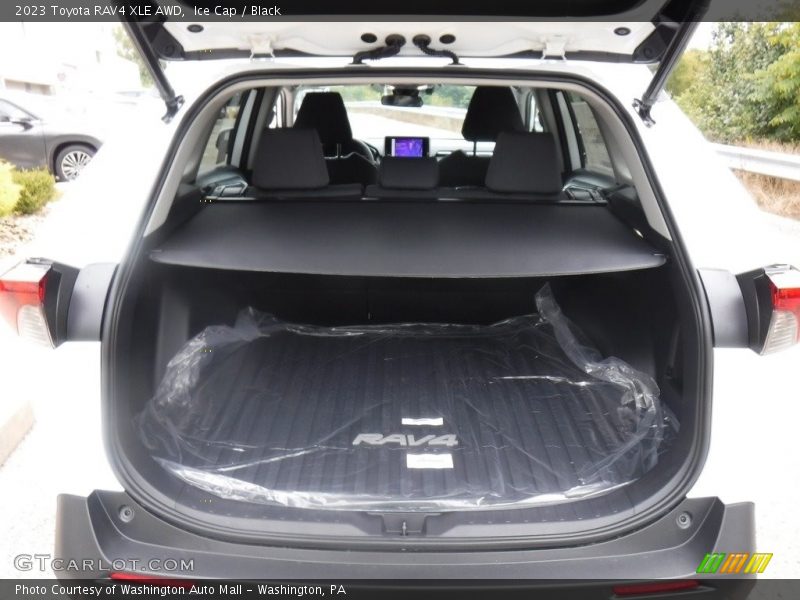 Ice Cap / Black 2023 Toyota RAV4 XLE AWD