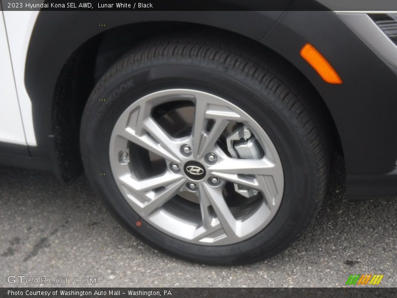 Lunar White / Black 2023 Hyundai Kona SEL AWD