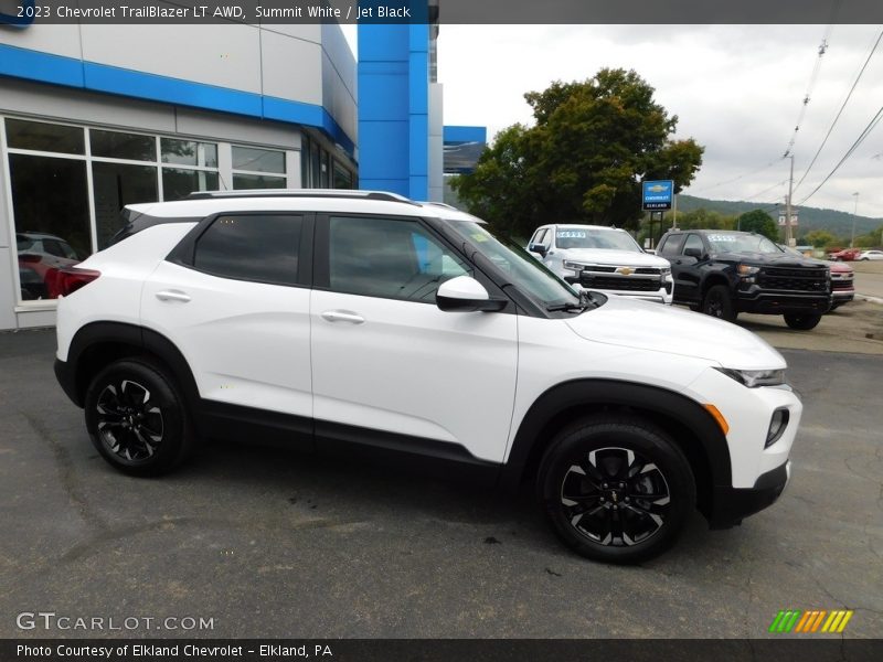 Summit White / Jet Black 2023 Chevrolet TrailBlazer LT AWD
