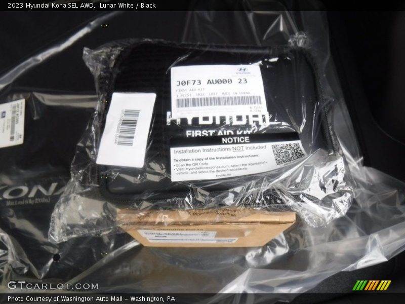 Lunar White / Black 2023 Hyundai Kona SEL AWD
